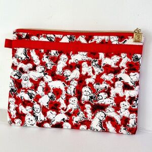 CAROLINA HERRERA New York for Neiman Marcus  11 in W x 8 in H x .25 in D NWT